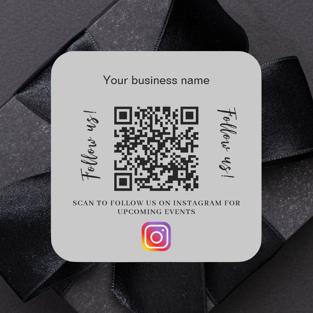Grauer Firmenname qr Codeinstagramm Quadratischer Aufkleber (Von Creator hochgeladen)