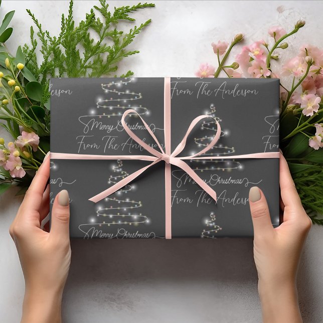 Grauer, fröhlicher Weihnachtsbaum Light Custom Fam Geschenkpapier (Von Creator hochgeladen)