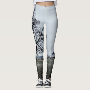 Grauer Herbsttag in Prag Leggings