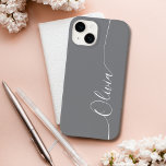 Grauer weißer Elegant-Kalligraphie-Skriptname Case-Mate iPhone 14 Hülle<br><div class="desc">Graues weißes,  elegantes Kalligrafie Script Custom Personalisiert Name iPhone 14 Smart Phone Cases zeichnen sich durch ein modernes und trendiges,  einfaches und stilvolles Design aus,  mit Ihrem personalisierten Namen in eleganter handgeschriebener Schrift Typografie auf grauem Hintergrund. Entworfen von ©Evco Studio www.zazzle.com/store/evcostudio</div>