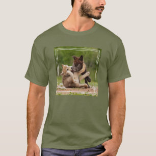Grauer Wolf Pups Wrestling T-Shirt