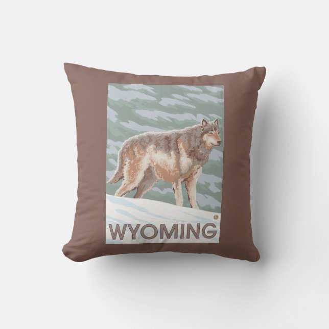 Grauer Wolf StandingWyoming Kissen (Vorderseite)