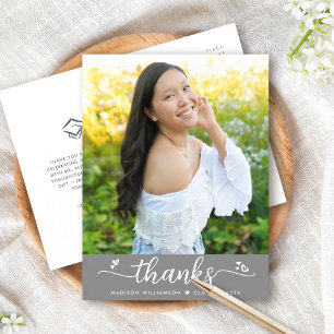 Graues Abschlussfoto Weißes Schrift Herz Danke Postkarte