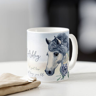 Graues blaues Pferd mit personalisiertem Namen der Kaffeetasse