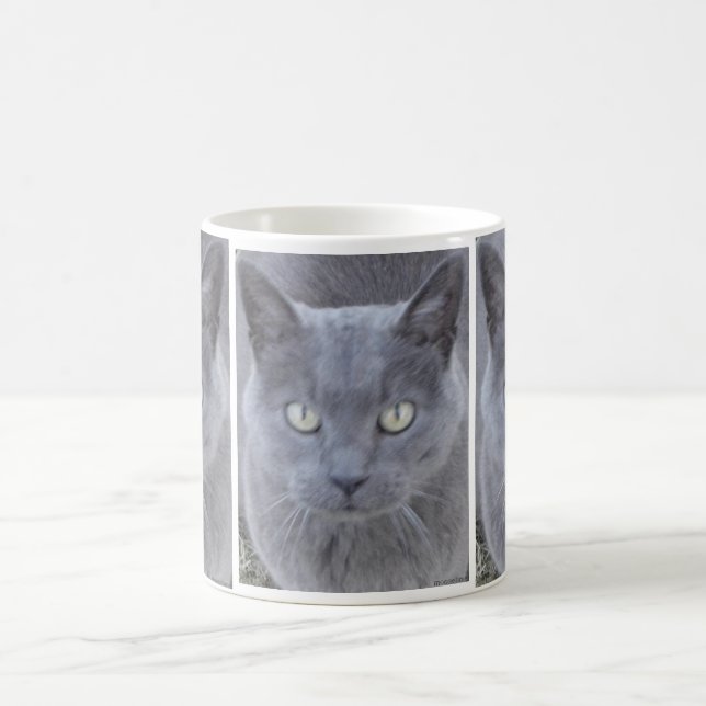 Graues Gesicht Nah Kaffeetasse (Mittel)