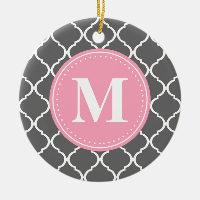 Graues marokkanisches Gitter Rosa Monogramm Keramikornament (Vorne)