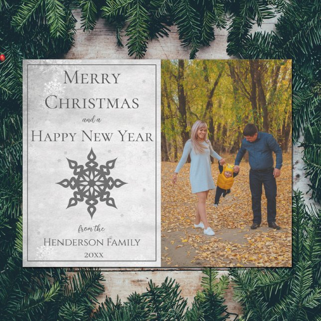Graues modernes Snowflake-Foto Feiertagskarte (Gray Modern Snowflake Photo Holiday Card)