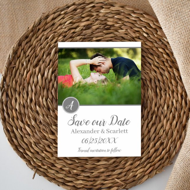 Graues Monogramm-Foto Save the Date Ankündigung (Gray Monogram Photo Save the Date Announcement)