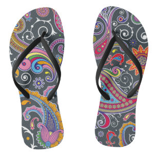 Graues Paisley-Muster drehen Reinfälle um Flip Flops
