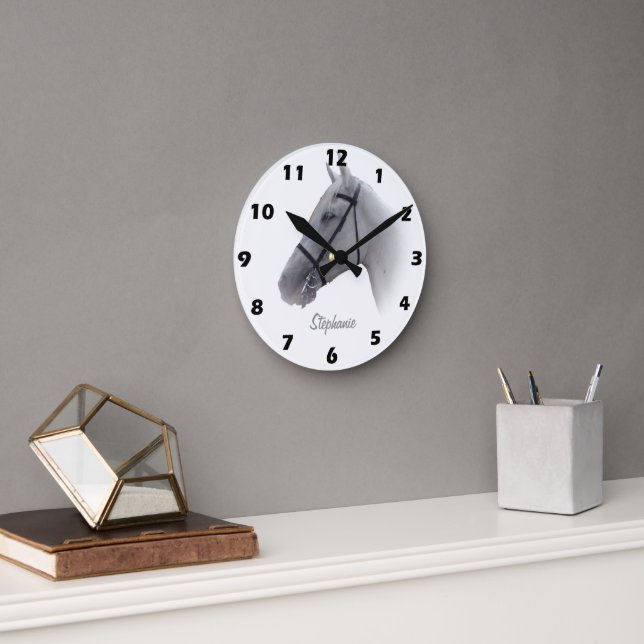 Graues Pferd Design Personalisiert Runde Wanduhr (Büro)