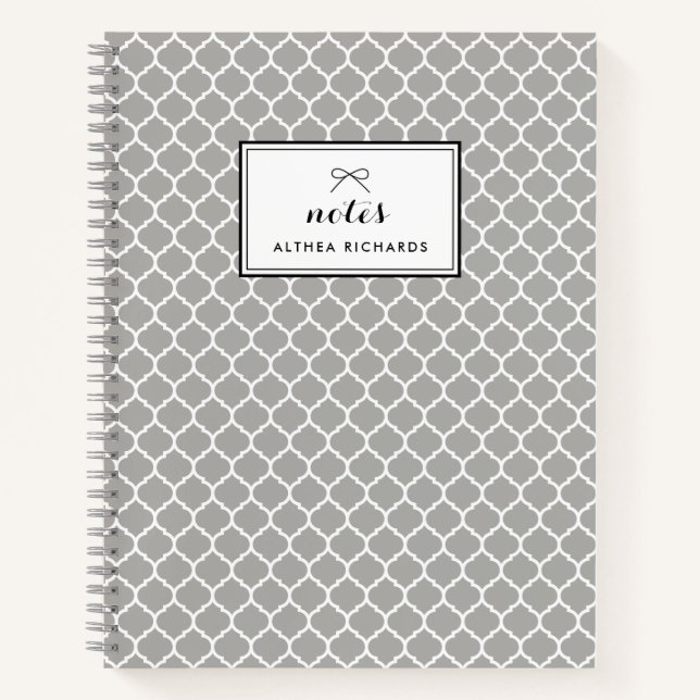 Graues Quatrefolienmuster Personalisiertes Noteboo Notizbuch (Vorderseite)
