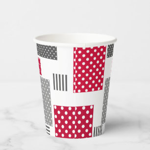 Graues rotes Polka-Dot-Patchwork auf weißem Hinter Pappbecher