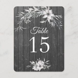 Graues rustikales. Hölzerne Tischnummern Scheune