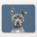 Graues Stalky Gruben-Stier-Hundezeichnen Mousepad<br><div class="desc">Dieses ist ein Porträt eines grauen Pitbullhundes mit Weiß auf seinem Kasten. Es hat ein stehendes Ohr. Er hat einen königlichen Blick auf seinem Gesicht. Er ist auf einer sperrigen Seite und hat ein großes und muskulöses Gesicht. Dieses wurde mit Bleistift skizziert und gefärbt dann digital mit Pastell.</div>