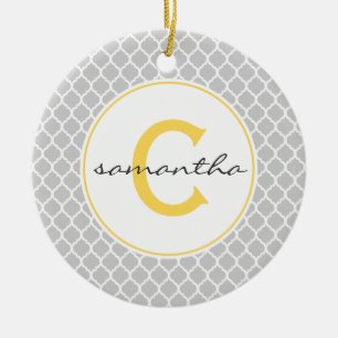 Graues und gelbes Quatrefoil Monogramm Keramikornament
