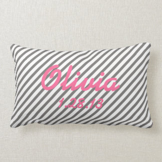 Graues und weißes lendenkissen