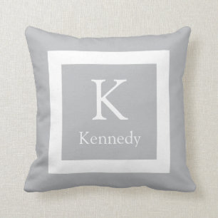 Graues Weiß-kundenspezifischer Monogramm-Name Kissen
