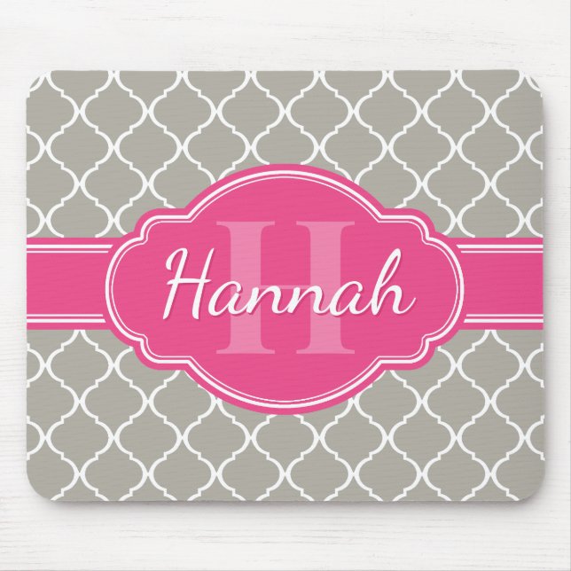 Graues weißes Gittermuster Pink Monogramm Mousepad (Vorne)