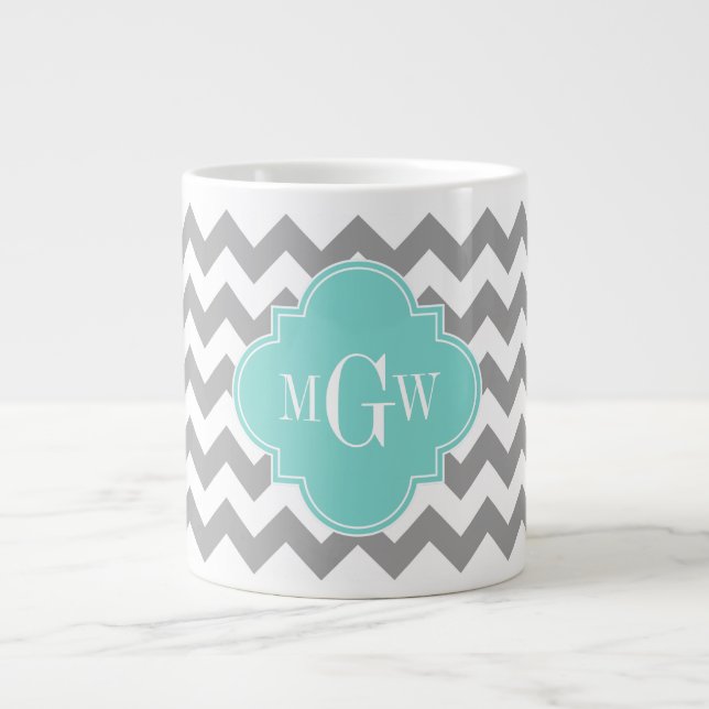 Graues, Zickzack Aqua-Quatrefolie 3 Monogramm Jumbo-Tasse (Vorderseite)
