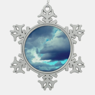 Grauwolken Schneeflocken Zinn-Ornament