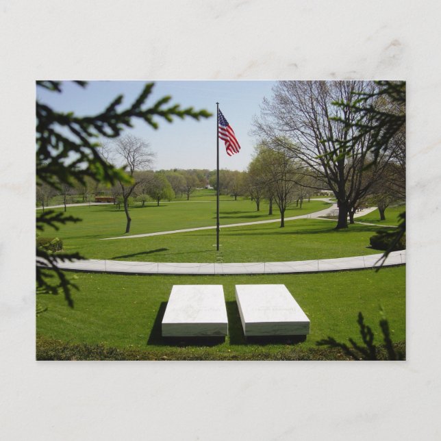 Gravesite, Präsident Herbert und Lou Hoover, Iowa Postkarte (Vorderseite)