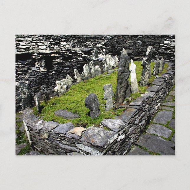 Graveyard Skellig Island Postkarte (Vorderseite)