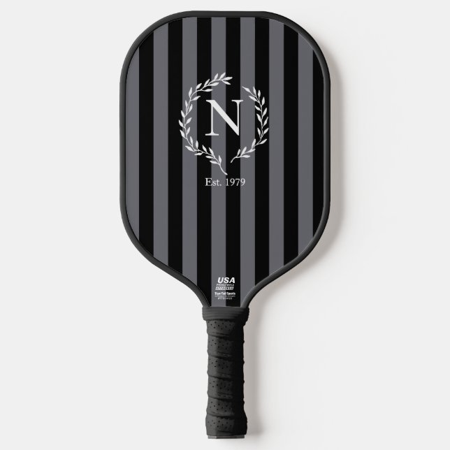 Gray and Black Stripes Monogram Wreath Est Year Pickleball Schläger (Vorderseite)