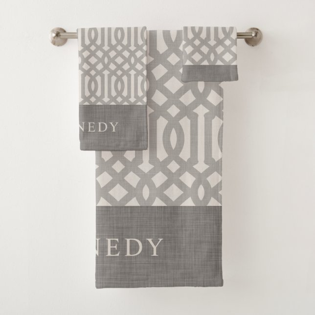 Gray and Ivory Trellis Monogram | Modernes Bauernh Badhandtuch Set (Insitu)