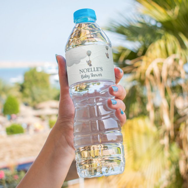 Gray Baby Elephant, Hot Air Ballon in Wolken Wasserflaschenetikett (Von Creator hochgeladen)