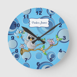 Gray & Blue Baby Owl Nursery Theme Runde Wanduhr