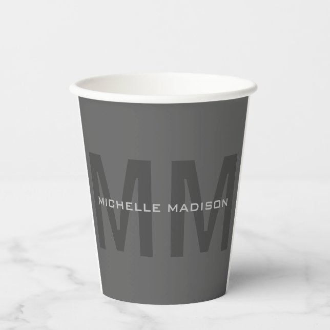 Gray Bold Monogram Modern Minimalistisch Name Init Pappbecher (Vorderseite)