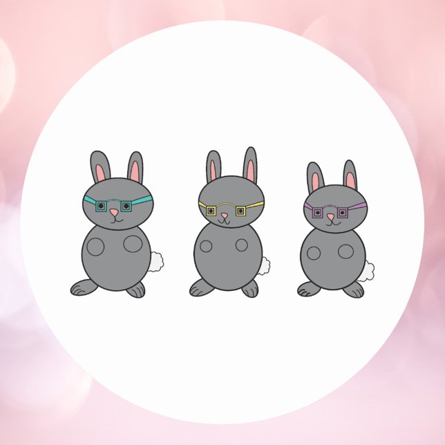 Gray Bunny Rabbits mit Brillen Runder Aufkleber (A cute sticker with three gray bunny rabbits wearing glasses.)