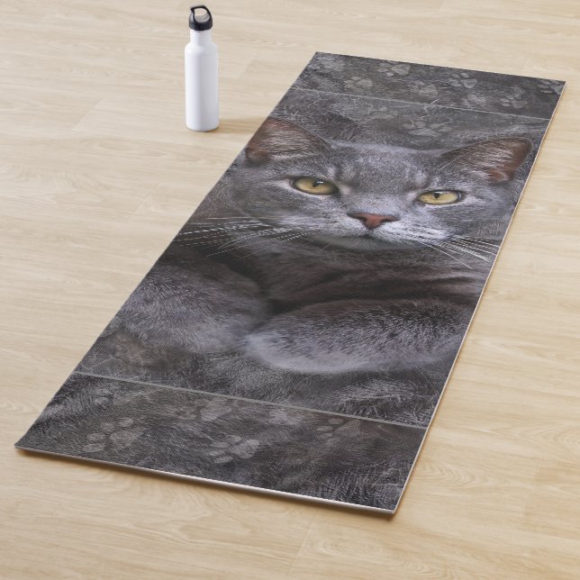 Gray Cat Portrait Yogamatte (Beispiel)