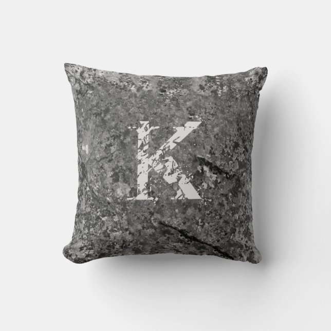 Gray Cracked Natural Rock Textur Custom Monogram Kissen (Vorderseite)