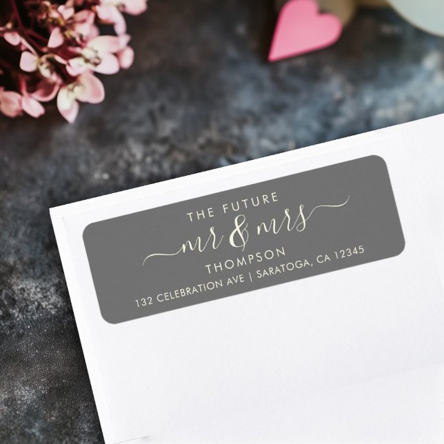 Gray Ivory Elegant Chic Future MR und MRS Adresse (Gray address label on table reading THE FUTURE Mr & Mrs in a script font with flourishes in ivory)
