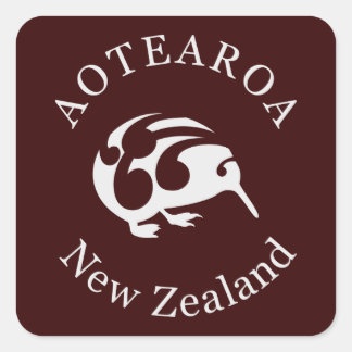 Gray Kiwi mit Koru, Aotearoa, Neuseeland Quadratischer Aufkleber