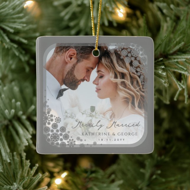 Gray Snowflakes Rahmen Modernes Holiday Wedding Fo Keramikornament (Baum)