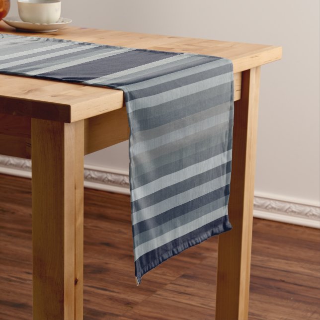 Gray Stripes Kurzer Tischläufer (Beispiel)
