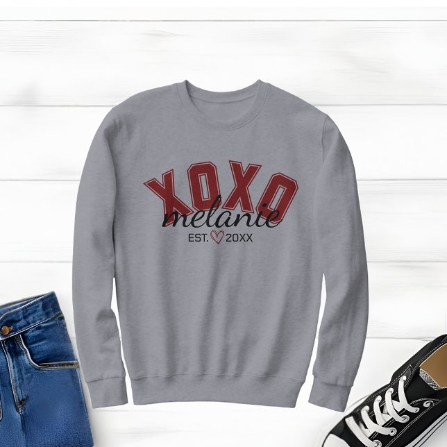 Gray Sweatshirt mit Universitätsabschluss und Skri (Von Creator hochgeladen)