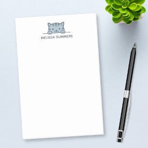 Gray Tabby Cat Peeking über Individuelle Name Post-it Klebezettel