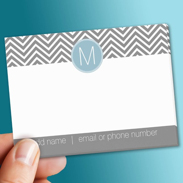 Gray und Pastel Blue Chevrons mit Custom Monogram Post-it Klebezettel (Custom Post It Notepad)