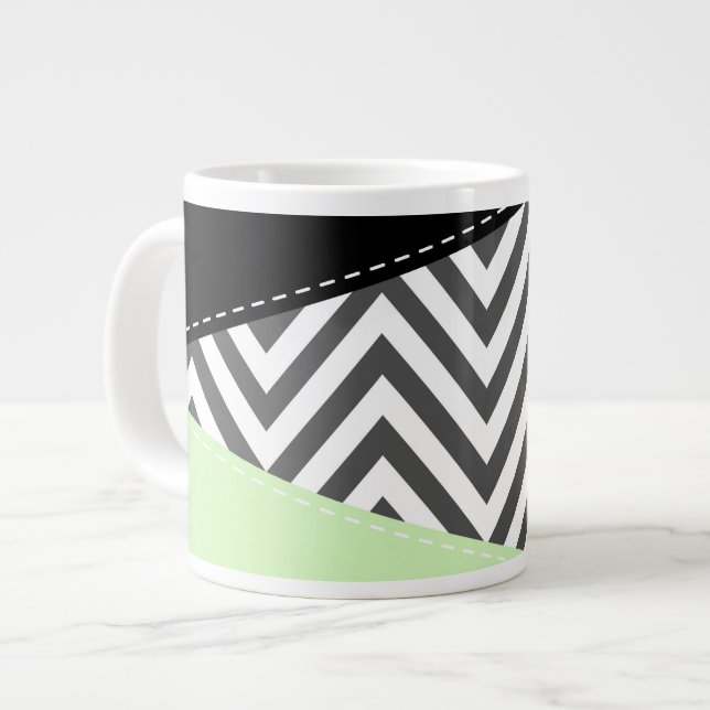 Gray Zigzag, grau Zickzack, Zigzag Muster, Minze Jumbo-Tasse (Vorderseite Links)