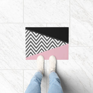 Gray Zigzag, Gray Chevron, Zigzag Pattern, Pink Fußmatte