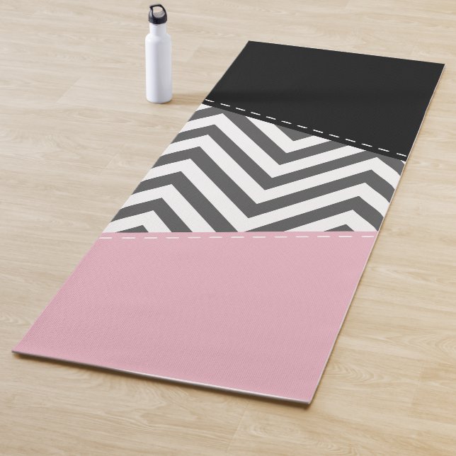 Gray Zigzag, Gray Chevron, Zigzag Pattern, Pink Yogamatte (Beispiel)