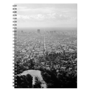 GRAYSCALE AERIAL FOTO CITY NOTIZBLOCK