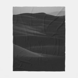 GRAYSCALE FOTO VON DESERT FLEECEDECKE