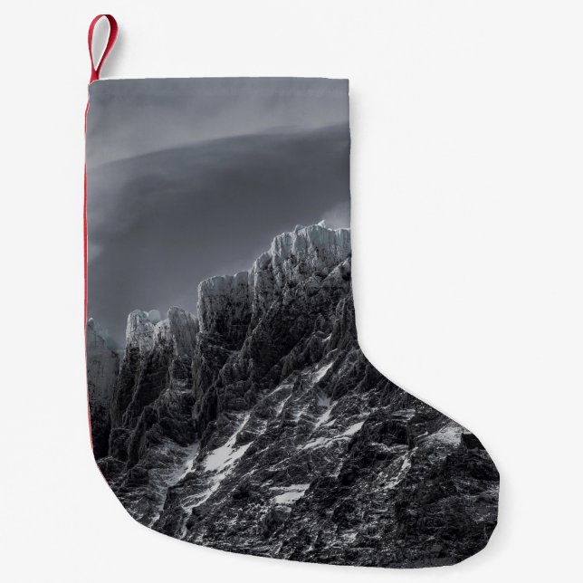 GRAYSCALE FOTOGRAFIE DES BERGES KLEINER WEIHNACHTSSTRUMPF (Vorderseite)
