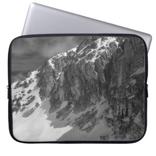 GRAYSCALE FOTOGRAFIE DES BERGES LAPTOPSCHUTZHÜLLE