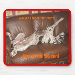 Great Dane Ate zu viel Halloween Candy Mousepad