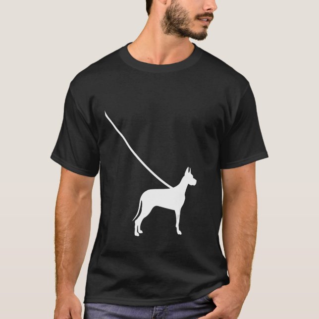 Great Dane auf einem Leash Hund Mama Vater Pet Nie T-Shirt (Vorderseite)